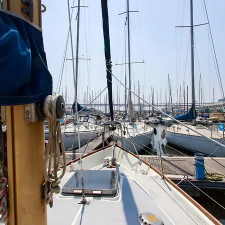 Novo Evamia Boat Båthotell *