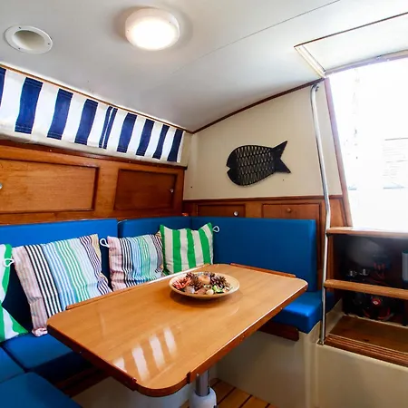 Novo Evamia Boat * Lissabon